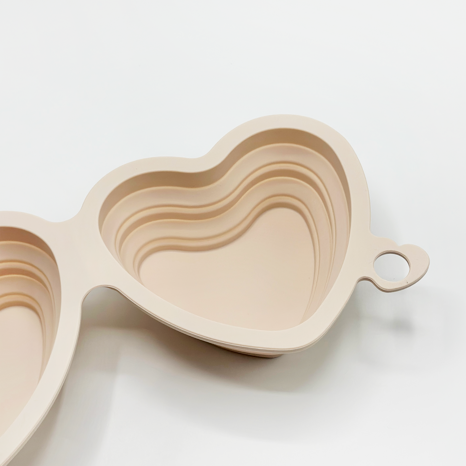 Cocopup Heart-Shaped Collapsible Dog Bowl, Pink