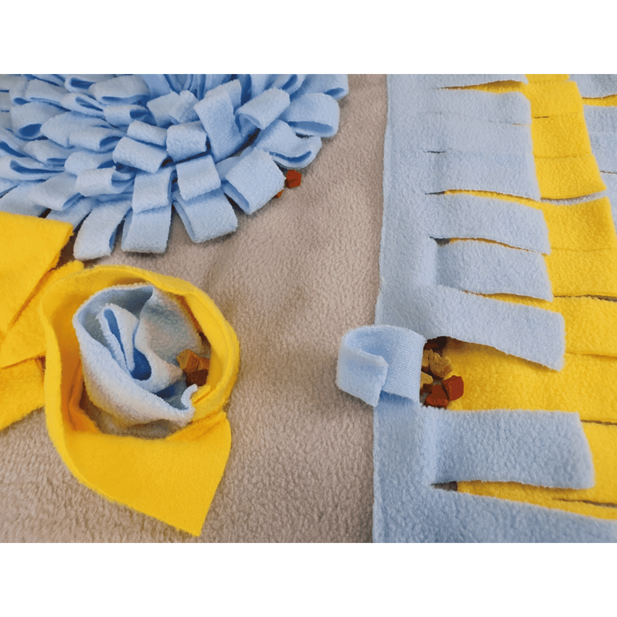 Nobby Garden Interactive Snuffle Mat for Dogs & Cats