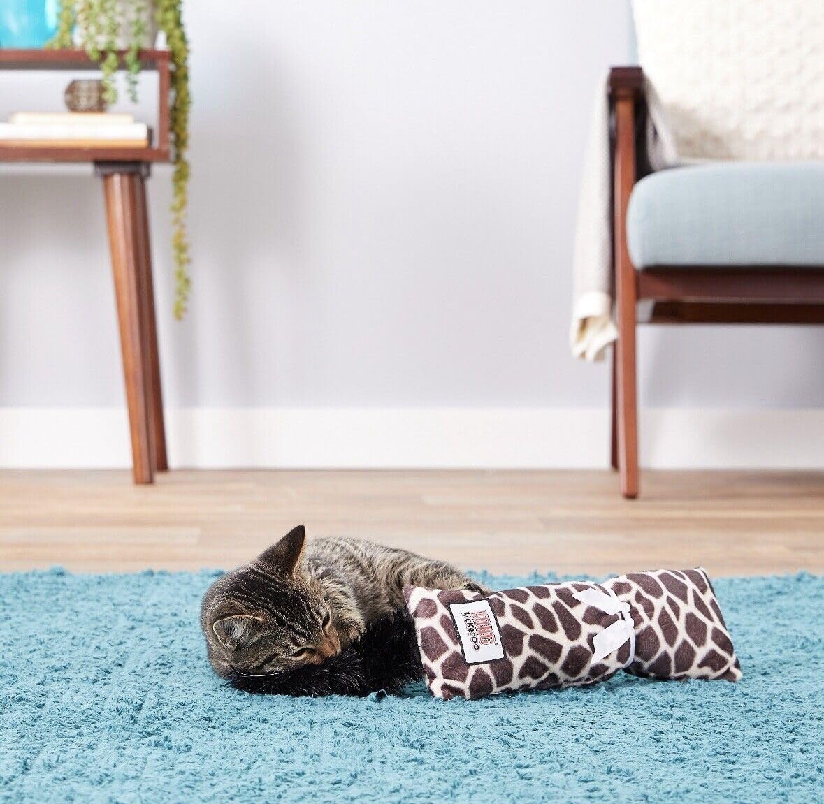 Kong Kickeroo Giraffe Cat Toy